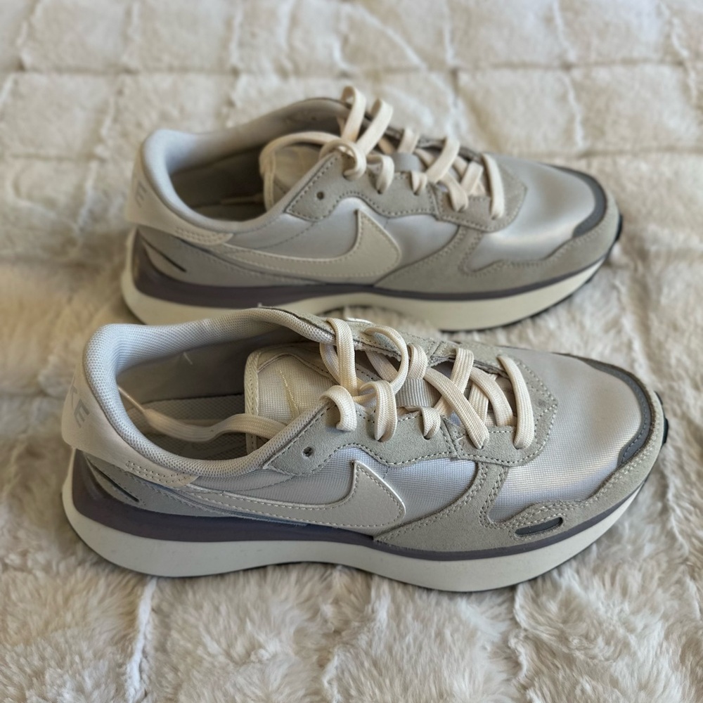Nike Phoenix Waffle Sneaker